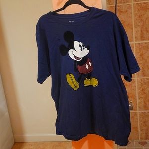 Xl Mickey Mouse t-shirt